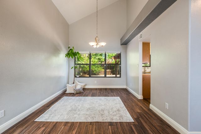 8432 Manuel Cia Place NE, Albuquerque, NM 87122