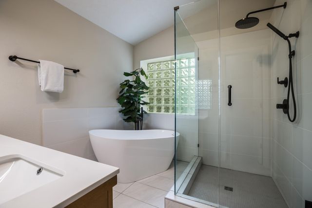 8432 Manuel Cia Place NE, Albuquerque, NM 87122