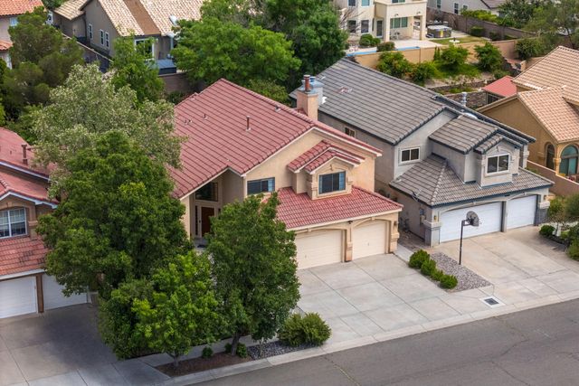 8432 Manuel Cia Place NE, Albuquerque, NM 87122