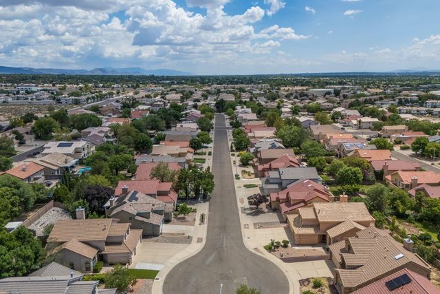 8432 Manuel Cia Place NE, Albuquerque, NM 87122