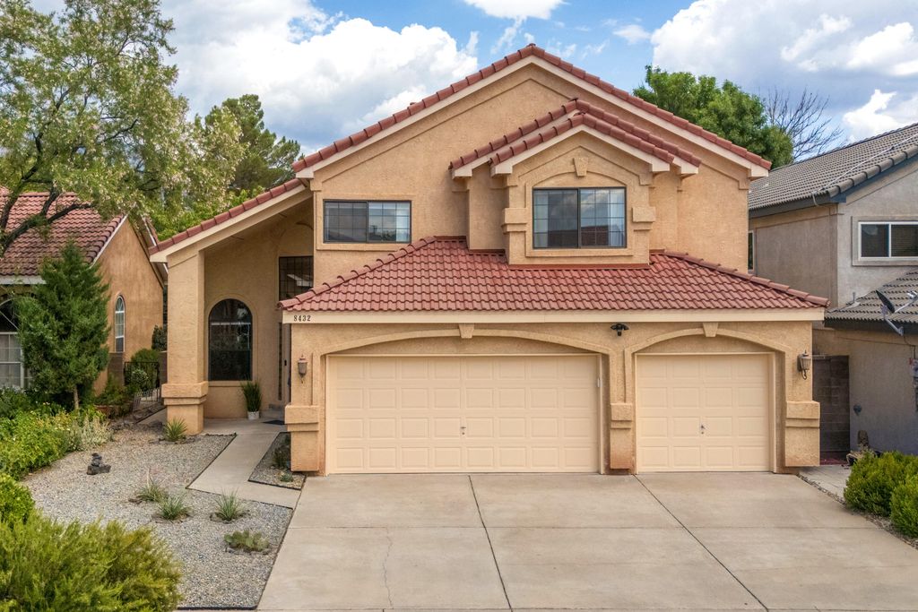 8432 Manuel Cia Place NE, Albuquerque, NM 87122