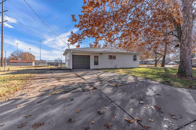 640 Frey Drive, Manhattan, KS 66502