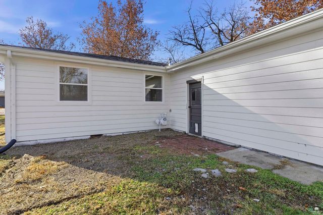 640 Frey Drive, Manhattan, KS 66502