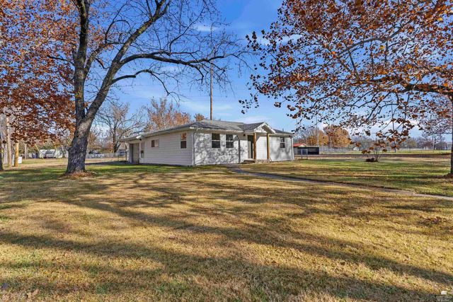 640 Frey Drive, Manhattan, KS 66502