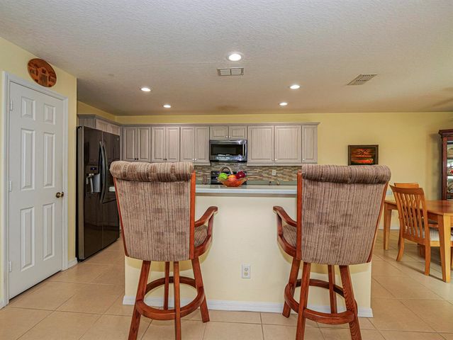 1838 Pointe West Way, Vero Beach, FL 32966