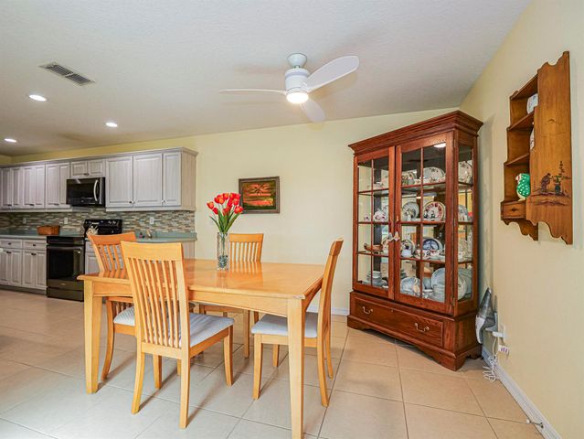 1838 Pointe West Way, Vero Beach, FL 32966