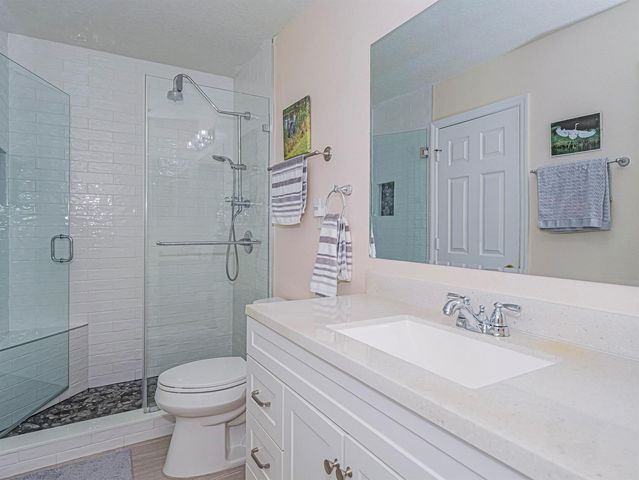 1838 Pointe West Way, Vero Beach, FL 32966