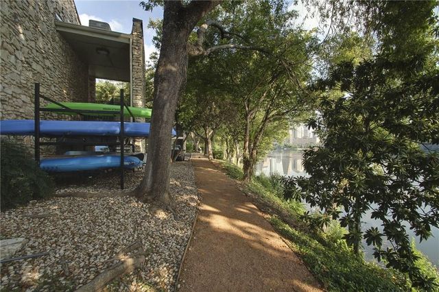 500 E Riverside DR 136, Austin, TX 78704