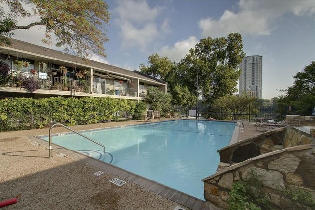 500 E Riverside DR 136, Austin, TX 78704
