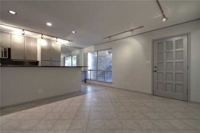 500 E Riverside DR 136, Austin, TX 78704