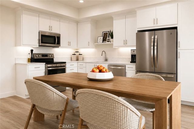 9011 Cerise Lane 122, Cypress, CA 90630