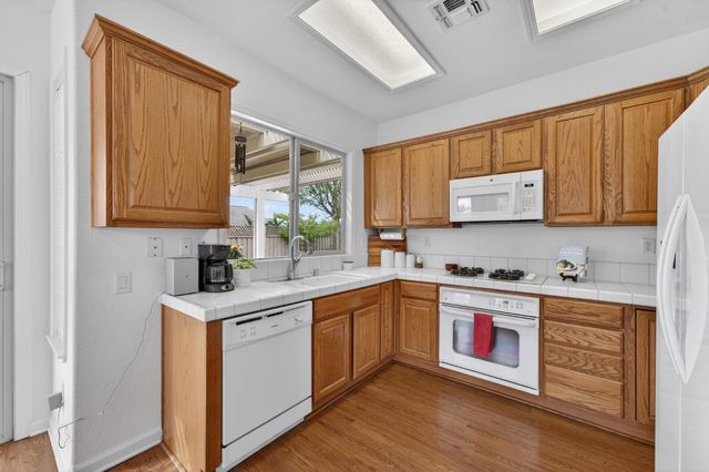 1250 Hillhaven Ln, Lincoln, CA 95648