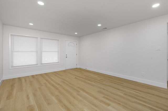 2033 Superior St, Stockton, CA 95206