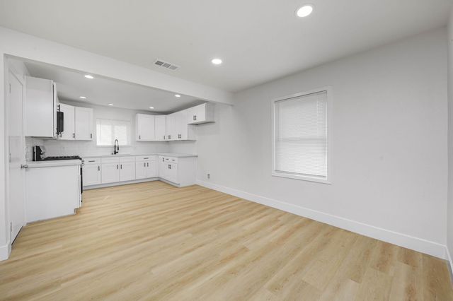 2033 Superior St, Stockton, CA 95206