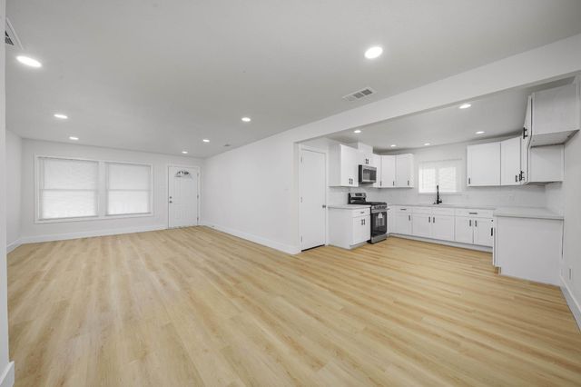 2033 Superior St, Stockton, CA 95206