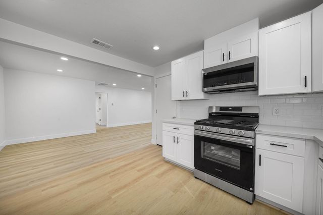 2033 Superior St, Stockton, CA 95206