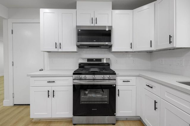 2033 Superior St, Stockton, CA 95206