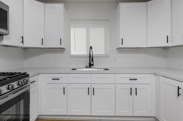 2033 Superior St, Stockton, CA 95206