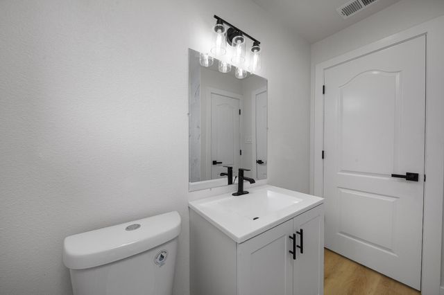 2033 Superior St, Stockton, CA 95206