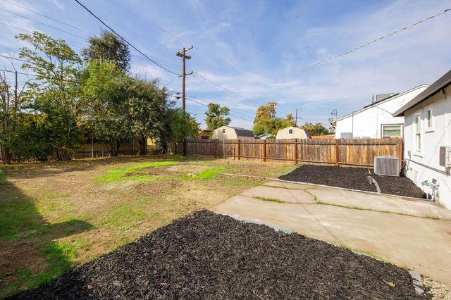 2033 Superior St, Stockton, CA 95206