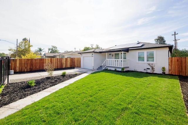 2033 Superior St, Stockton, CA 95206