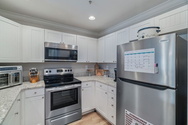 1105 Tree Top Way Apt 1723, Knoxville, TN 37920