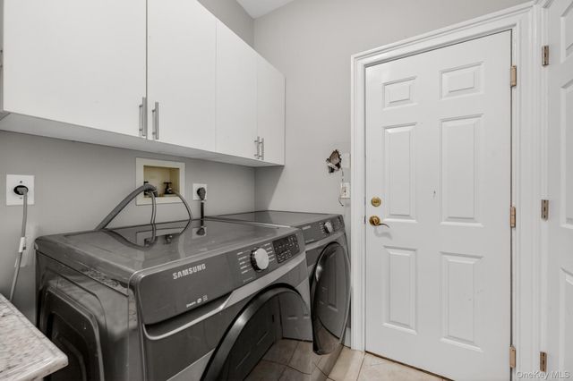 27 Hamlet Drive, Commack, NY 11725