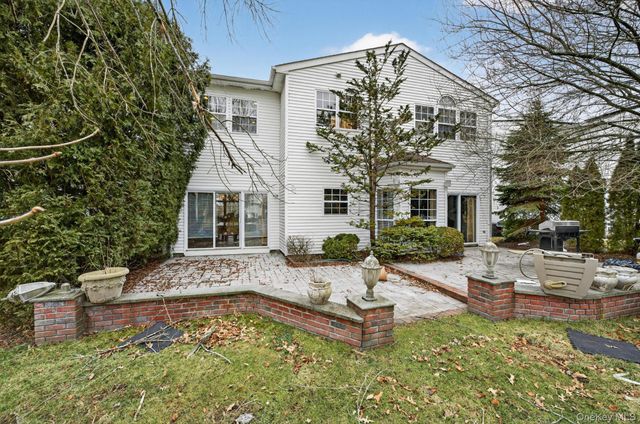 27 Hamlet Drive, Commack, NY 11725