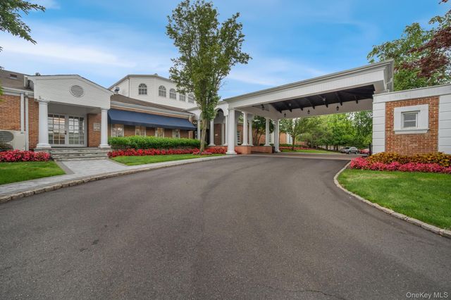 27 Hamlet Drive, Commack, NY 11725