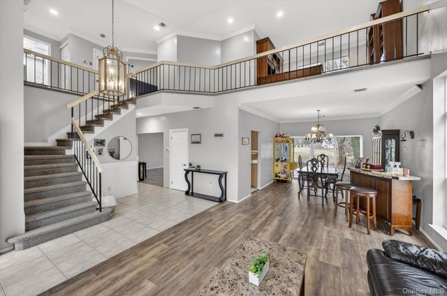 27 Hamlet Drive, Commack, NY 11725