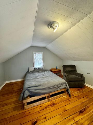 810 2nd Street NE, Roseau, MN 56751