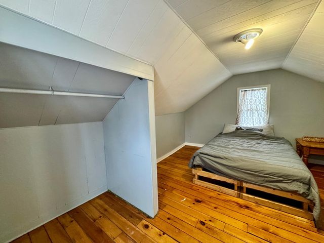 810 2nd Street NE, Roseau, MN 56751