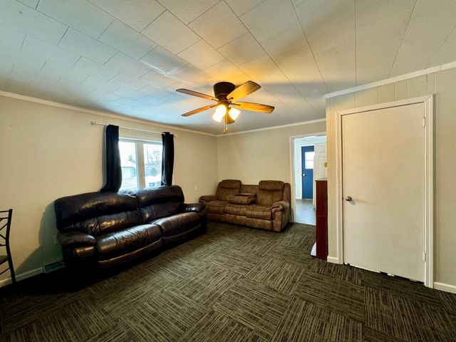 810 2nd Street NE, Roseau, MN 56751