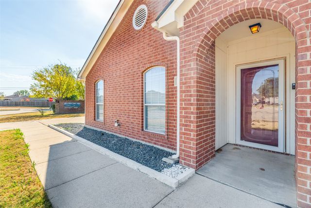 1501 Millbrook Drive, Midlothian, TX 76065