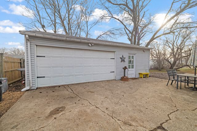 2503 E 24th Street, Des Moines, IA 50317