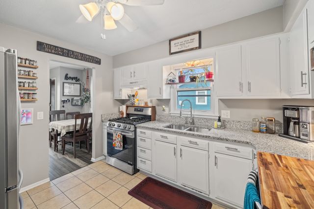 2503 E 24th Street, Des Moines, IA 50317