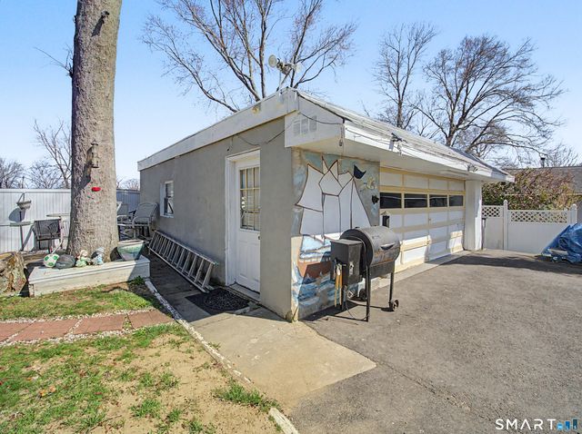 6 Windy Hill Road, Milford, CT 06460