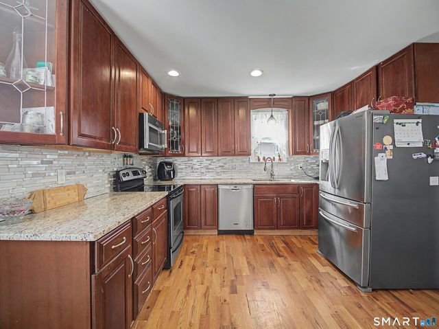 6 Windy Hill Road, Milford, CT 06460