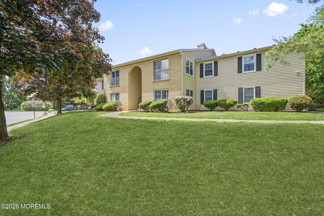 701 Zlotkin Circle 2, Freehold, NJ 07728