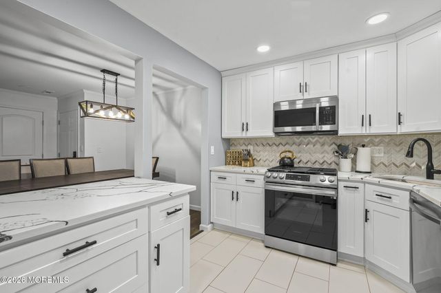 701 Zlotkin Circle 2, Freehold, NJ 07728
