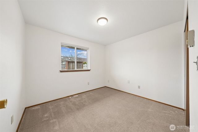 425 Rosewood Drive, Buckley, WA 98321