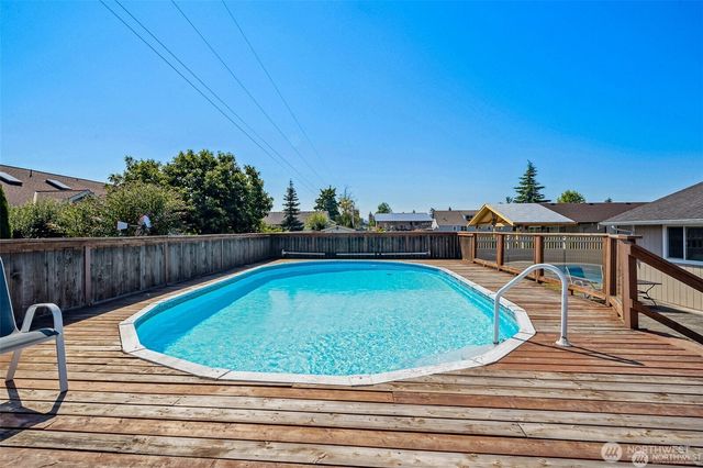 425 Rosewood Drive, Buckley, WA 98321