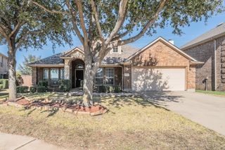 5960 Summerwood Drive, Grand Prairie, TX 75052