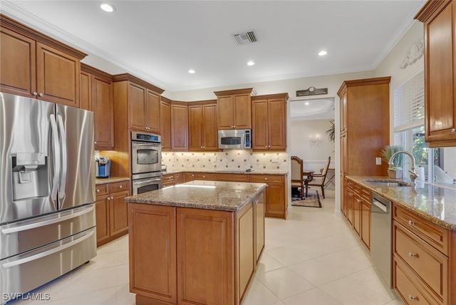 1859 Ivory Cane PT, Naples, FL 34119