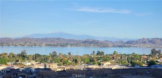 11 Bowmore Way, Lake Elsinore, CA 92530