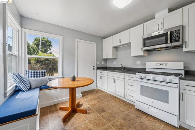 18 W Bissell Ave 204, Richmond, CA 94801