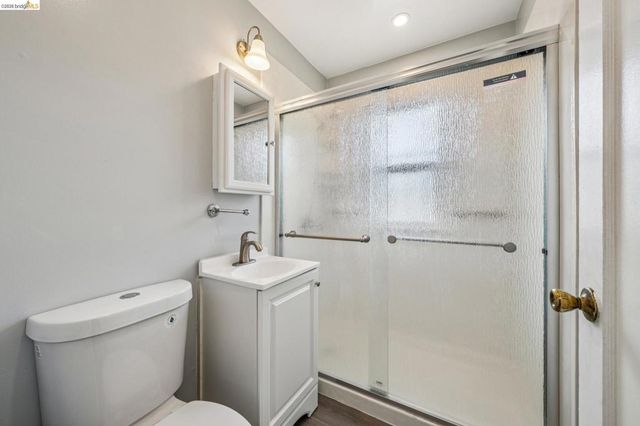 18 W Bissell Ave 204, Richmond, CA 94801