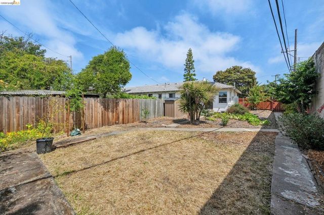18 W Bissell Ave 204, Richmond, CA 94801