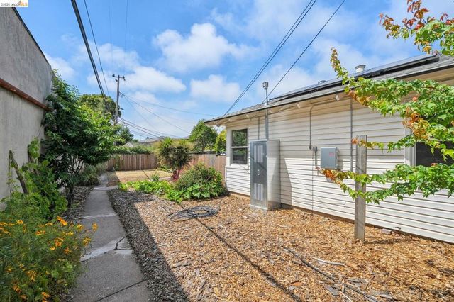 18 W Bissell Ave 204, Richmond, CA 94801