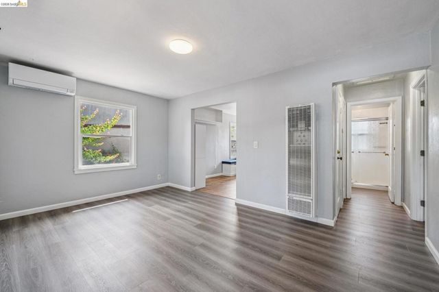 18 W Bissell Ave 204, Richmond, CA 94801